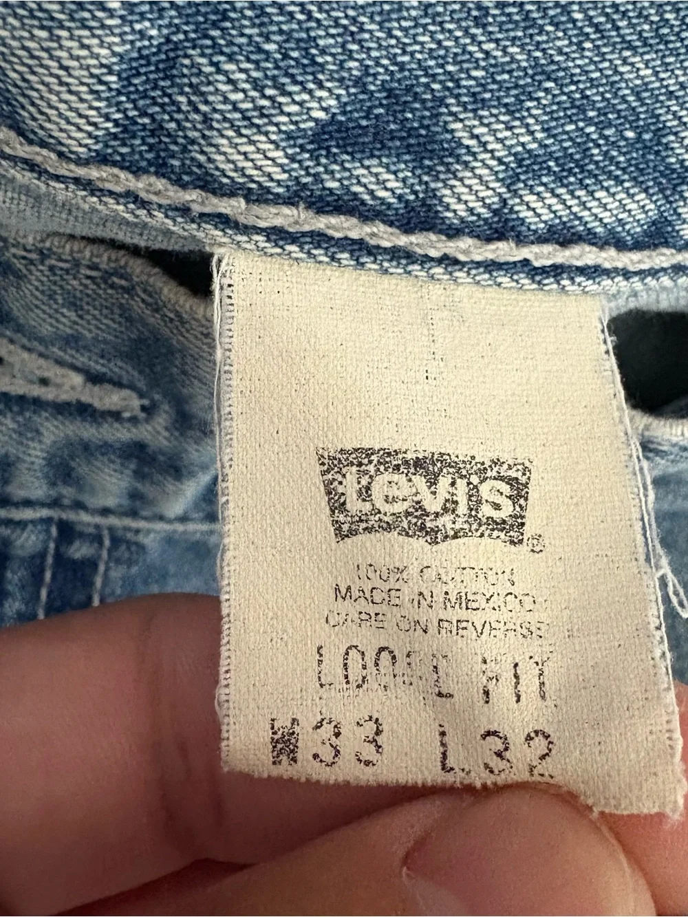 Vintage Levi’s L2 Skater Light Wash Loose Fit Baggy Denim Jeans Size 33x30.5 USA